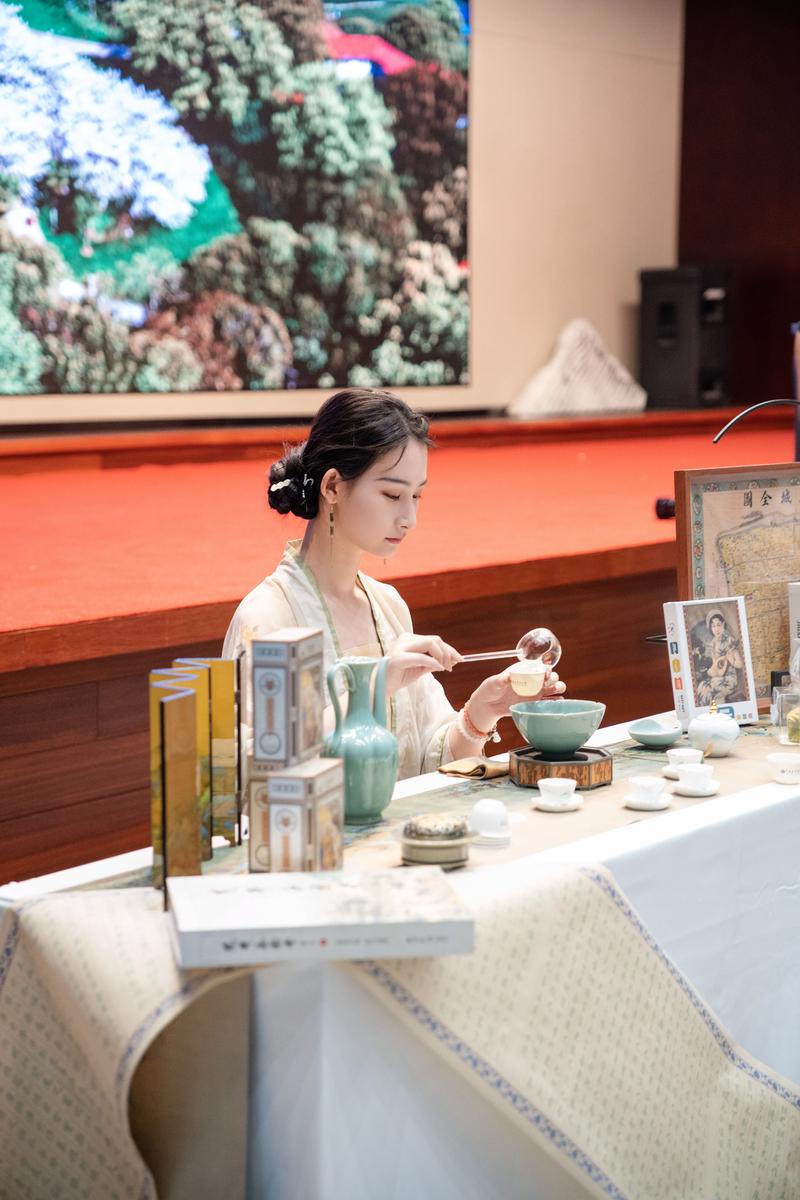 上海品茶工作室:一壶茶,一段品味生活的故事